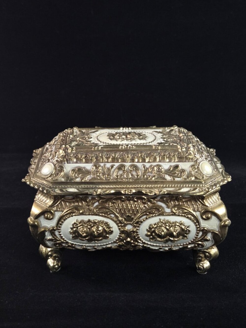Vintage Ornate Musical Trinket Box Footed Jewelry Casket Floral Japan